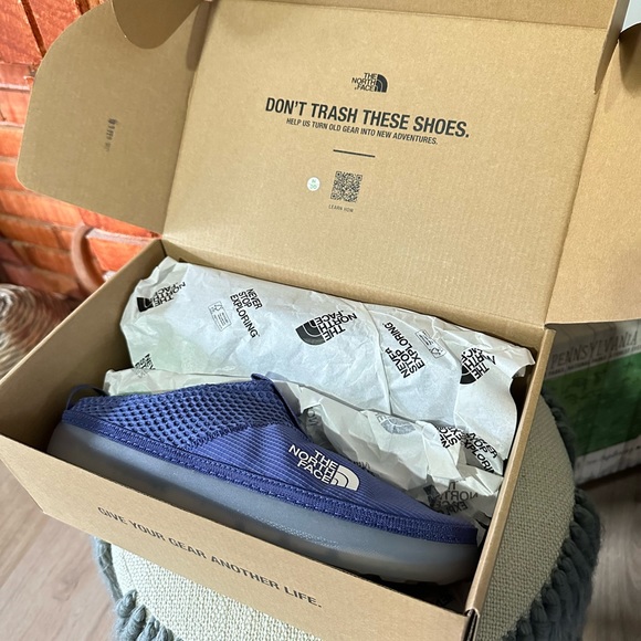 ❌SOLD❌North Face Base Camp Mule - Picture 6 of 10